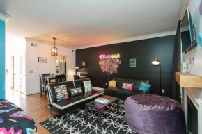 NEW Retro Music 2 bd townhome in WEST END Parking